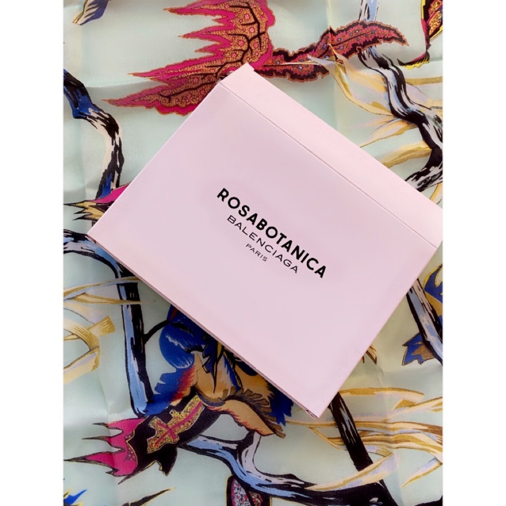 Balenciaga Scarf - Picture 4 of 5